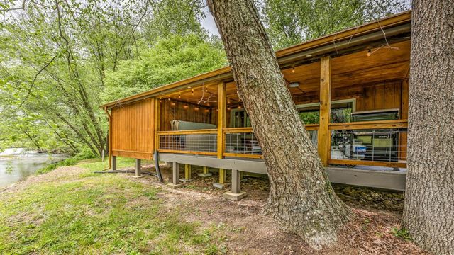 141 Mountain Rivers Road, Mineral Bluff, GA 30559