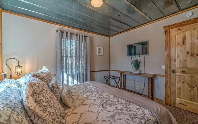 141 Mountain Rivers Road, Mineral Bluff, GA 30559