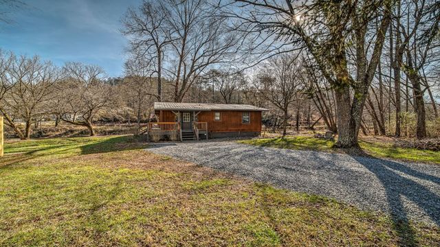 141 Mountain Rivers Road, Mineral Bluff, GA 30559