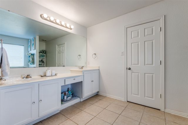 1427 Hanover Lane, Van Alstyne, TX 75495