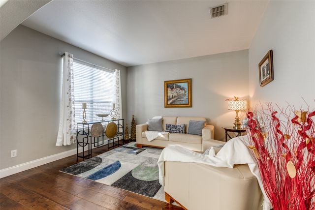 1427 Hanover Lane, Van Alstyne, TX 75495