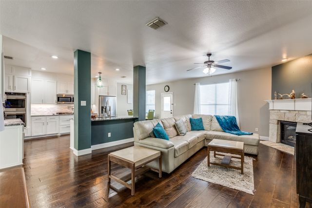 1427 Hanover Lane, Van Alstyne, TX 75495