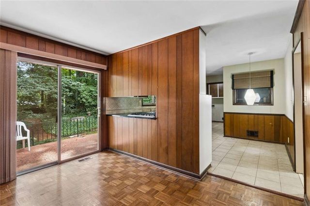 165 W Spalding Drive, Atlanta, GA 30328