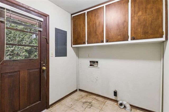 165 W Spalding Drive, Atlanta, GA 30328