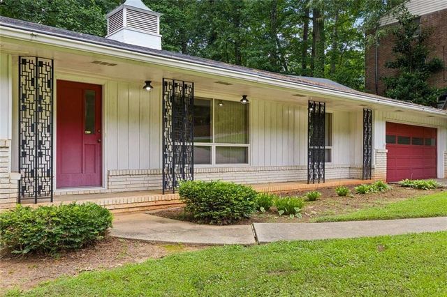 165 W Spalding Drive, Atlanta, GA 30328