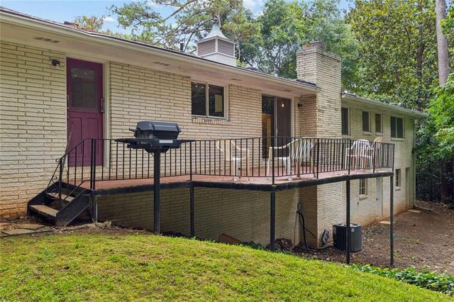 165 W Spalding Drive, Atlanta, GA 30328