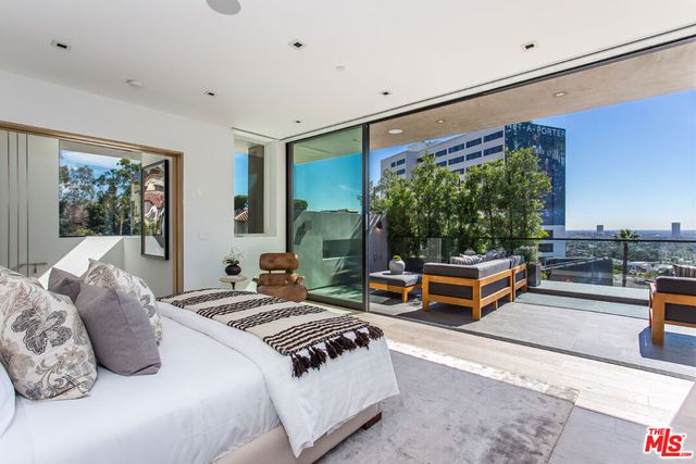 1413 Queens Road, Los Angeles, CA 90069