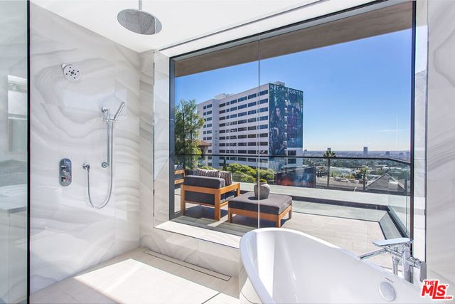 1413 Queens Road, Los Angeles, CA 90069