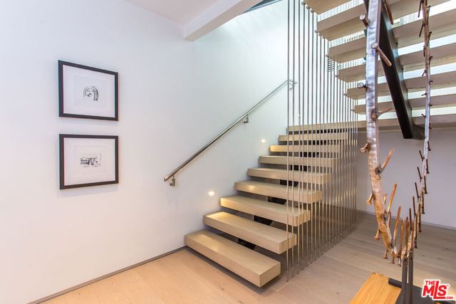 1413 Queens Road, Los Angeles, CA 90069