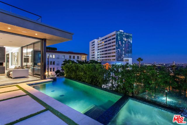1413 Queens Road, Los Angeles, CA 90069