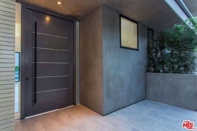 1413 Queens Road, Los Angeles, CA 90069