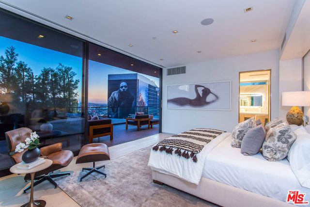 1413 Queens Road, Los Angeles, CA 90069