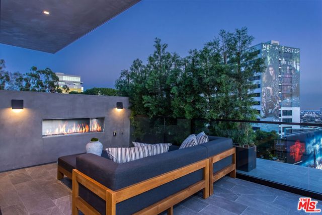1413 Queens Road, Los Angeles, CA 90069