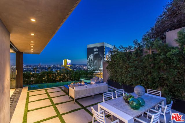 1413 Queens Road, Los Angeles, CA 90069