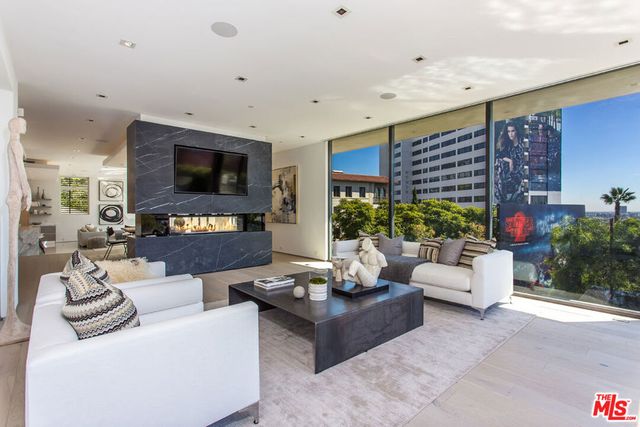 1413 Queens Road, Los Angeles, CA 90069