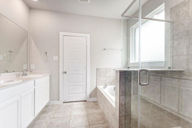 8606 Treetop Heights Drive, Baytown, TX 77523