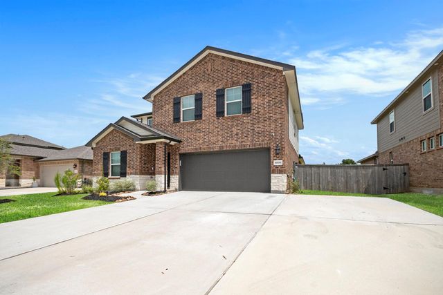 8606 Treetop Heights Drive, Baytown, TX 77523
