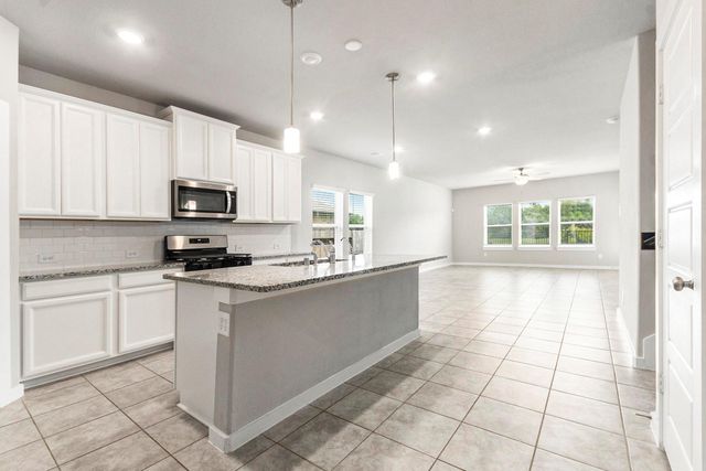 8606 Treetop Heights Drive, Baytown, TX 77523