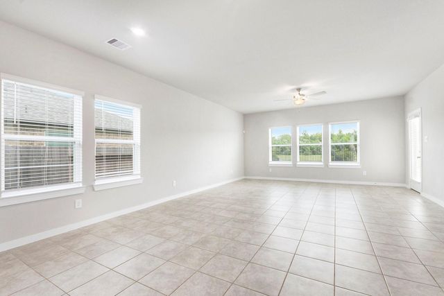 8606 Treetop Heights Drive, Baytown, TX 77523