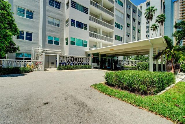 1900 Clifford ST 303, Fort Myers, FL 33901