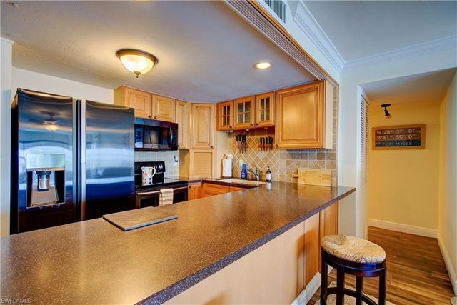1900 Clifford ST 303, Fort Myers, FL 33901