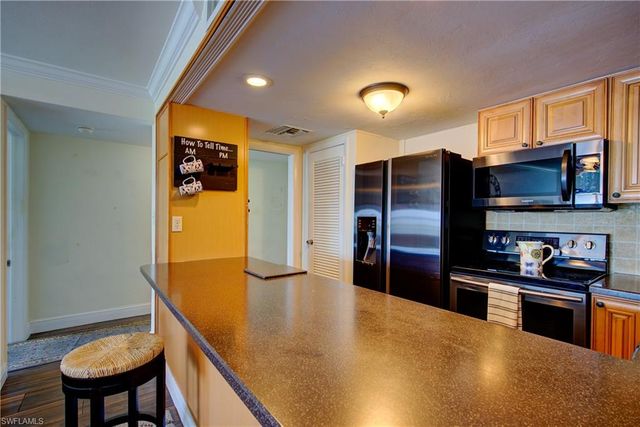 1900 Clifford ST 303, Fort Myers, FL 33901