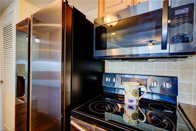 1900 Clifford ST 303, Fort Myers, FL 33901
