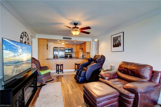 1900 Clifford ST 303, Fort Myers, FL 33901