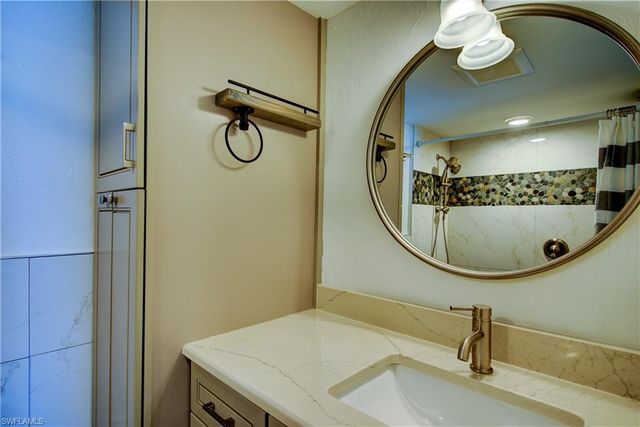 1900 Clifford ST 303, Fort Myers, FL 33901