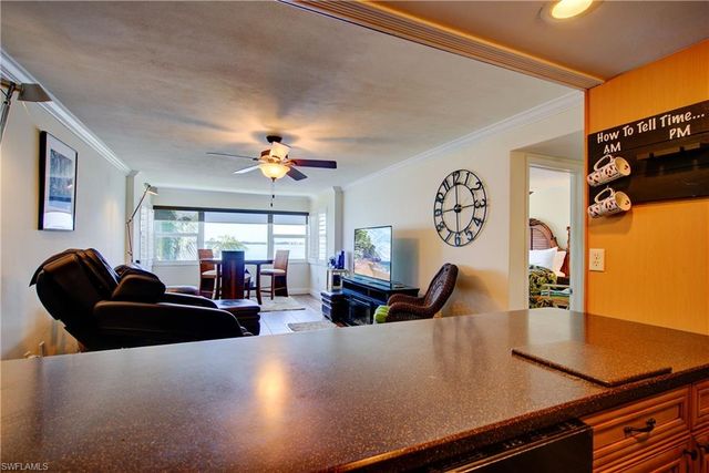 1900 Clifford ST 303, Fort Myers, FL 33901