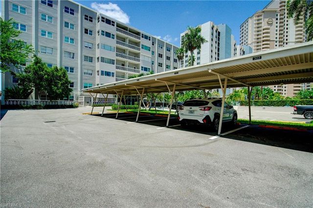 1900 Clifford ST 303, Fort Myers, FL 33901