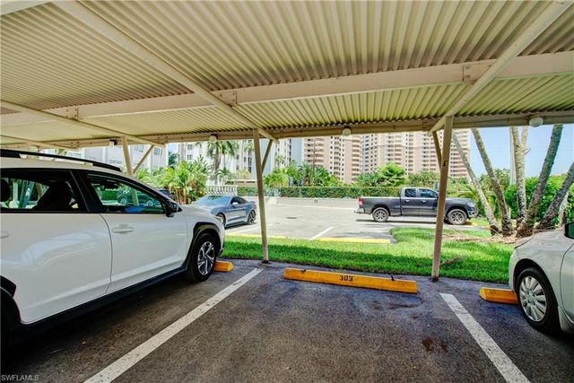 1900 Clifford ST 303, Fort Myers, FL 33901