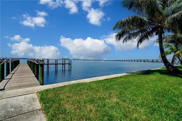 1900 Clifford ST 303, Fort Myers, FL 33901