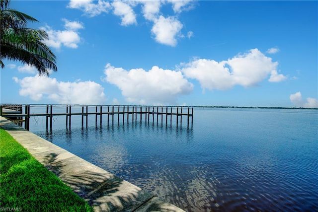1900 Clifford ST 303, Fort Myers, FL 33901