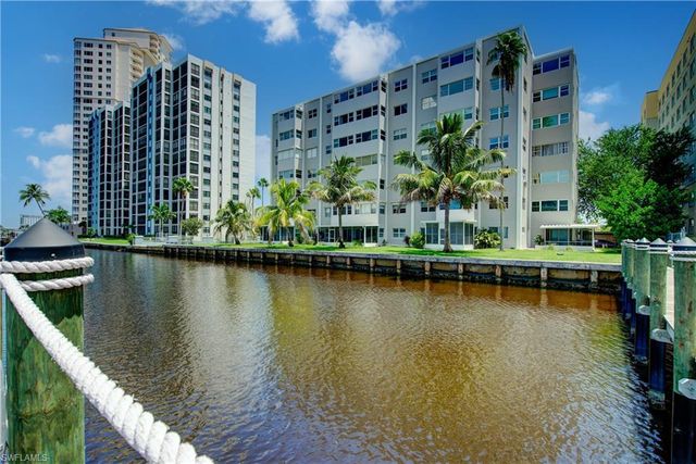 1900 Clifford ST 303, Fort Myers, FL 33901