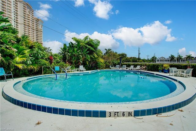 1900 Clifford ST 303, Fort Myers, FL 33901