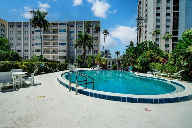1900 Clifford ST 303, Fort Myers, FL 33901