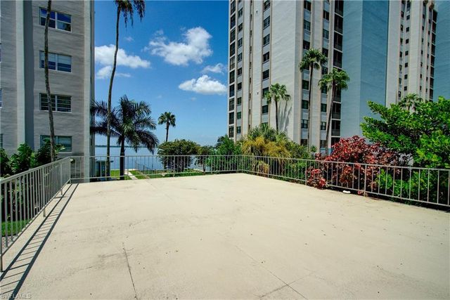 1900 Clifford ST 303, Fort Myers, FL 33901