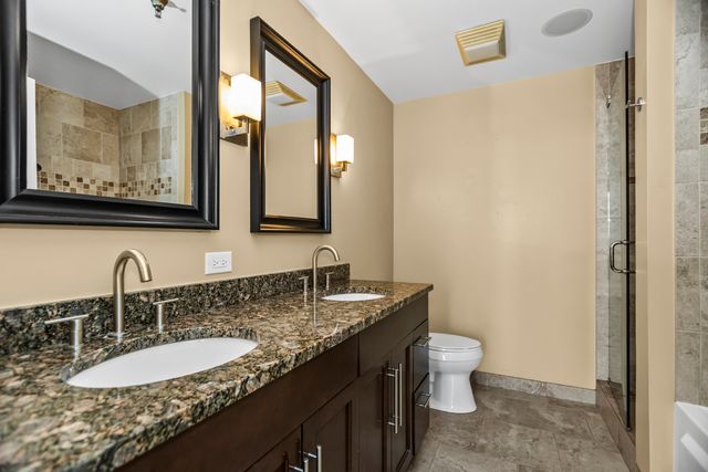 3232 N Halsted Street D812, Chicago, IL 60657