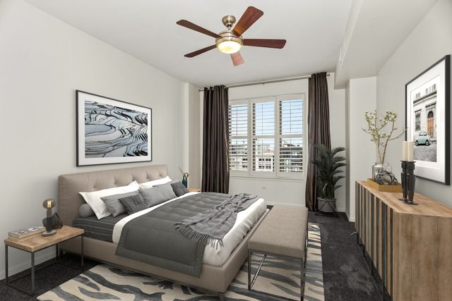 3232 N Halsted Street D812, Chicago, IL 60657