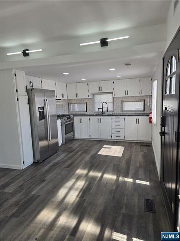 9 Monique Circle, Hazlet, NJ 07730
