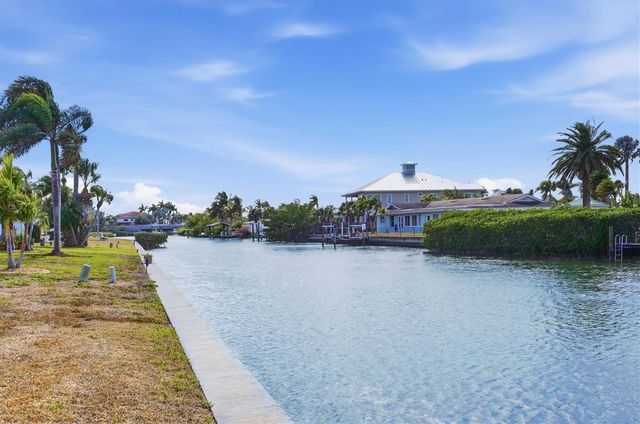 621 FAIR WINDS DRIVE 621, Nokomis, FL 34275