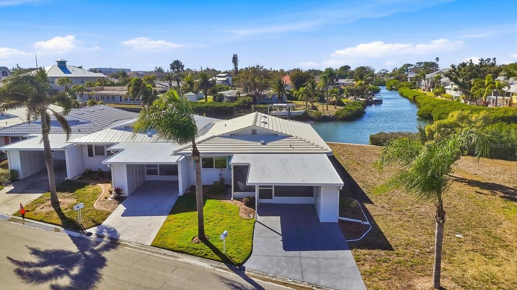 621 FAIR WINDS DRIVE 621, Nokomis, FL 34275