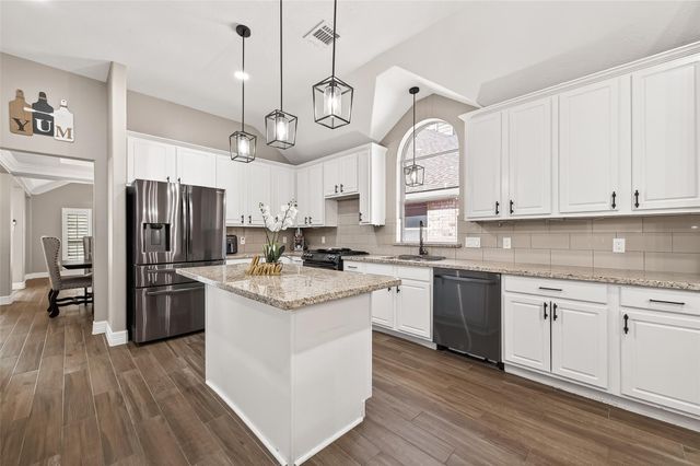 10834 White Oak Trace Court, Cypress, TX 77429