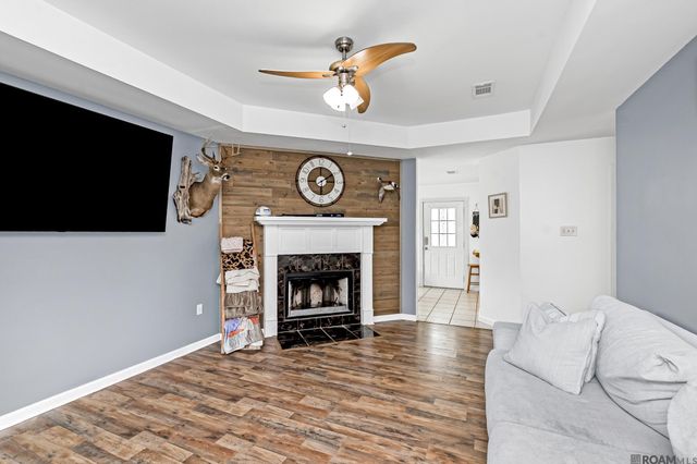 13056 Cypress Gold Dr, St Amant, LA 70774