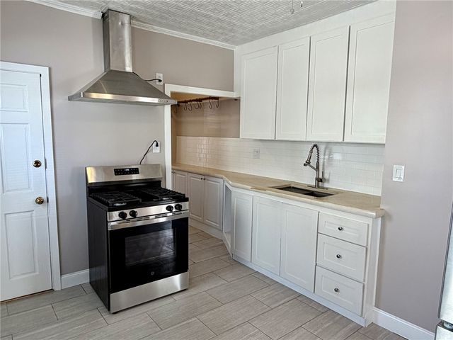 199 Morris Avenue 1, Pawtucket, RI 02860