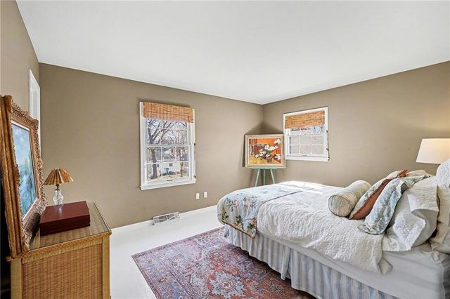 9451 Connell Drive, Overland Park, KS 66212