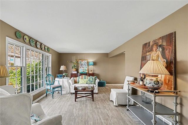 9451 Connell Drive, Overland Park, KS 66212