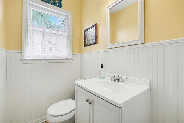 9451 Connell Drive, Overland Park, KS 66212