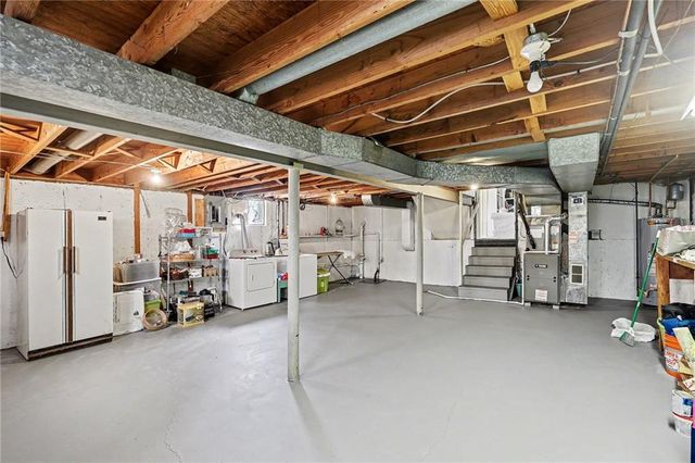 9451 Connell Drive, Overland Park, KS 66212